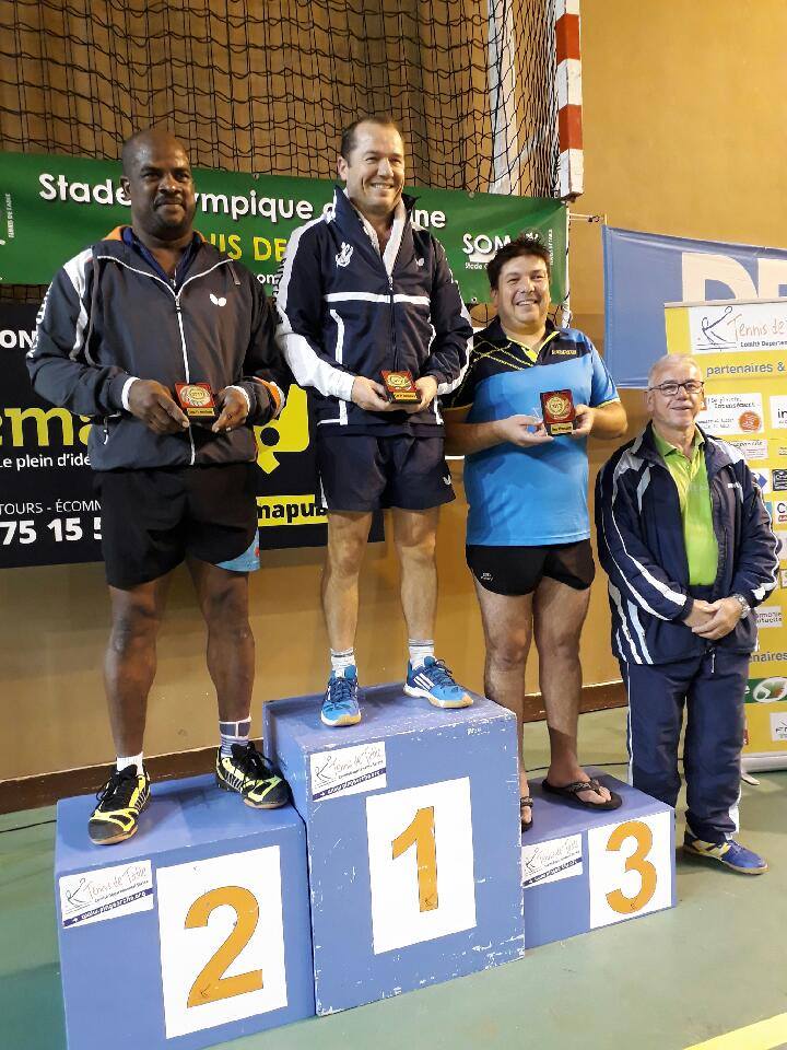 Podium Hommes V1 Podium Hommes V1