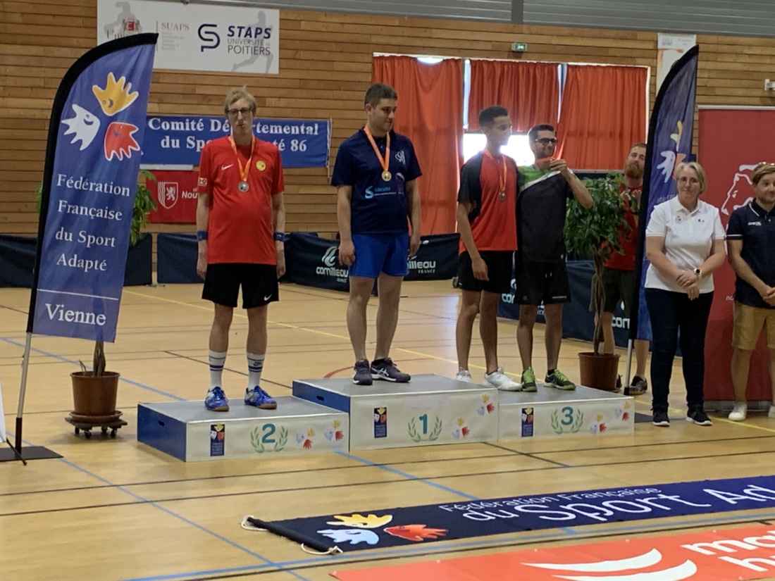 Championnat de France de sport adapté : Alexandre OGER et Corinne ATHIAS medaillés